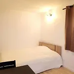 New Renoveted Studio In Calm Area Near Nation N11-283